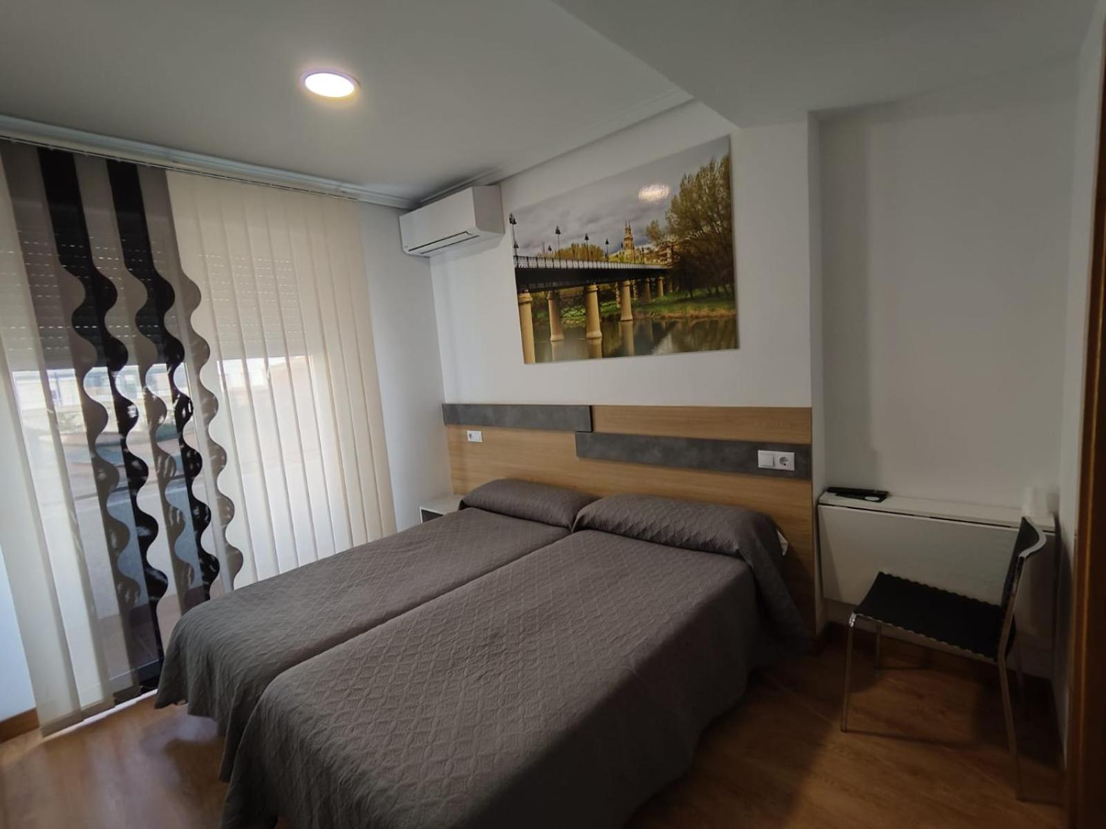 Hostal Rioja Condestable Logroño Exteriér fotografie