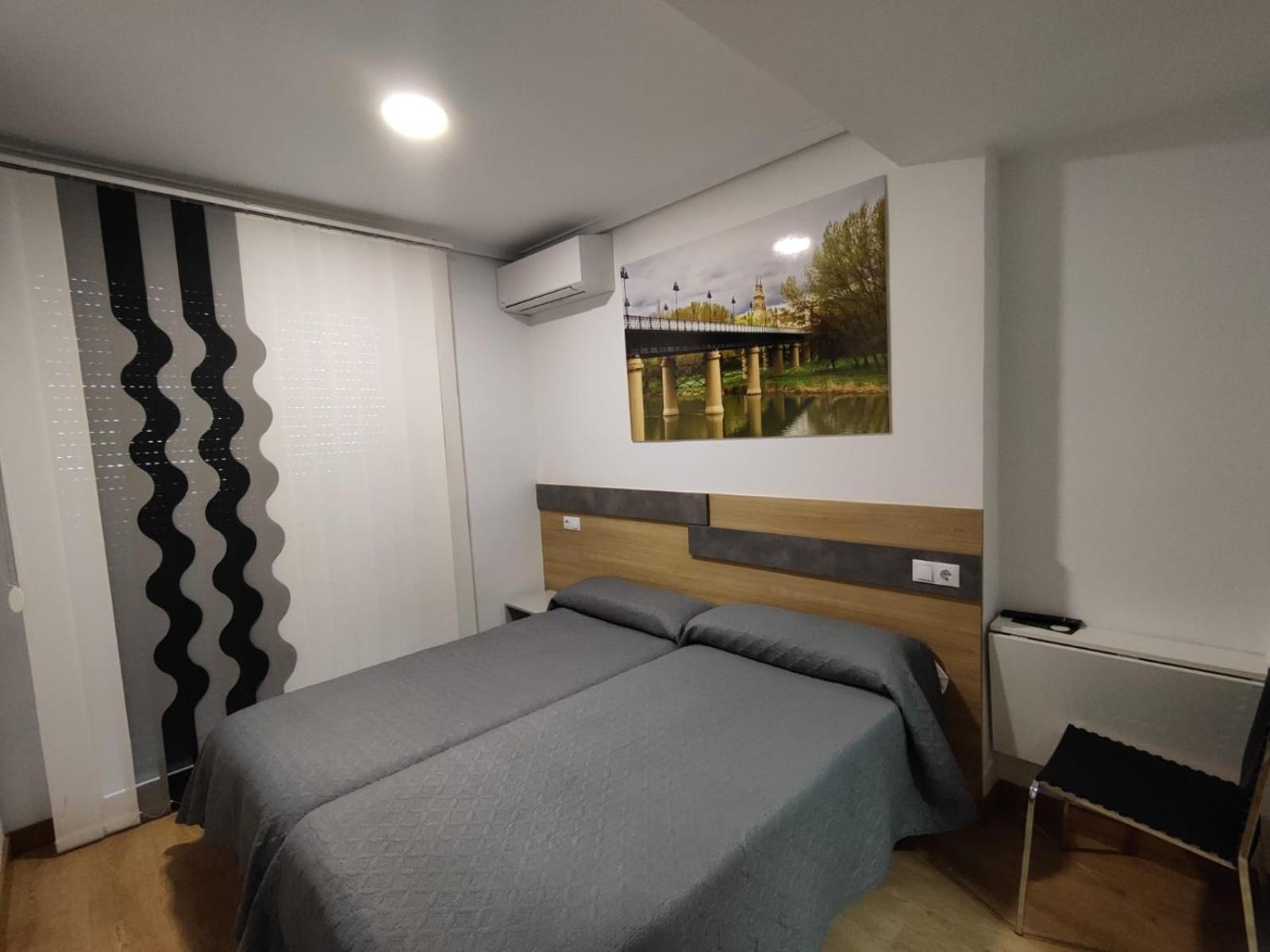 Hostal Rioja Condestable Logroño Exteriér fotografie